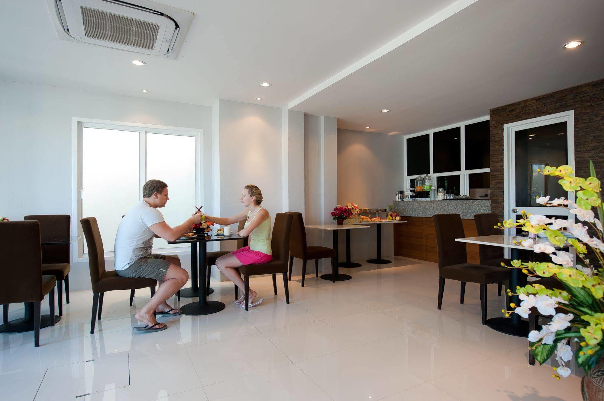 Rama Kata Beach Hotel 외부 사진